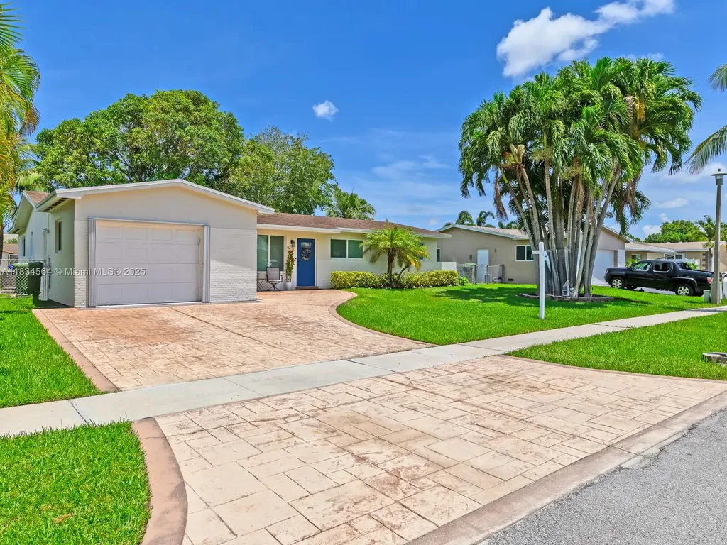 321 NW 93rd Avenue Pembroke Pines FL 33024