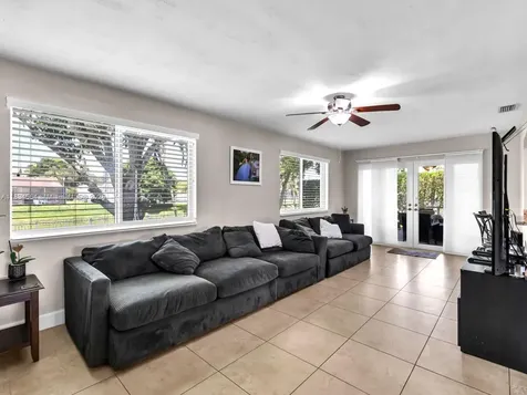 321 NW 93rd Avenue Pembroke Pines FL 33024