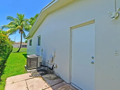 321 NW 93rd Avenue Pembroke Pines FL 33024
