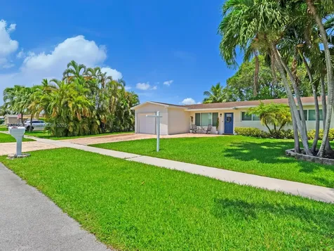 321 NW 93rd Avenue Pembroke Pines FL 33024