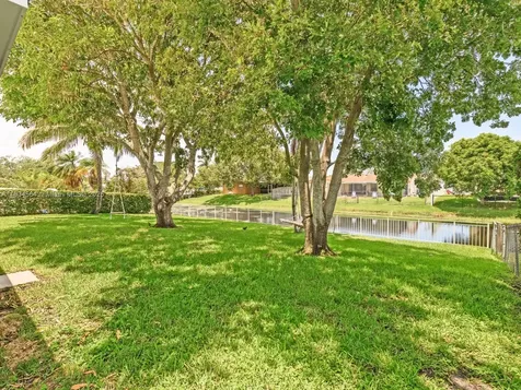 321 NW 93rd Avenue Pembroke Pines FL 33024