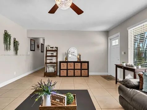 321 NW 93rd Avenue Pembroke Pines FL 33024