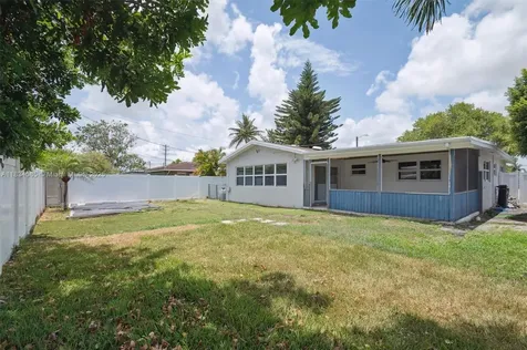 700 NE 47th Street Oakland Park FL 33334