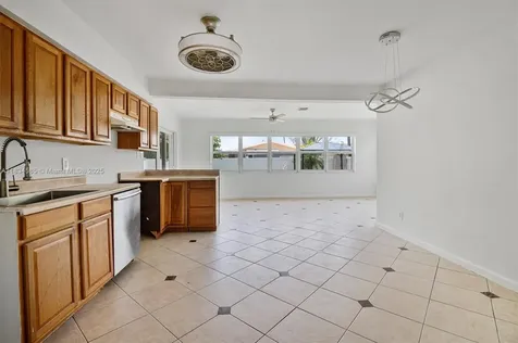 700 NE 47th Street Oakland Park FL 33334