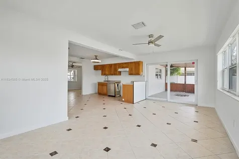 700 NE 47th Street Oakland Park FL 33334