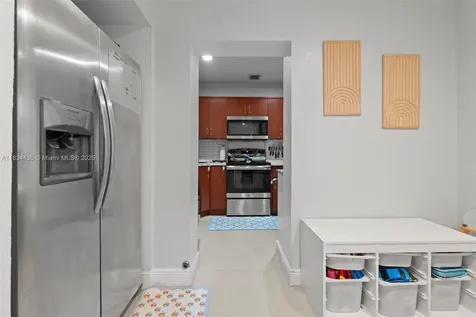 938 SE 12th Street Hialeah FL 33010