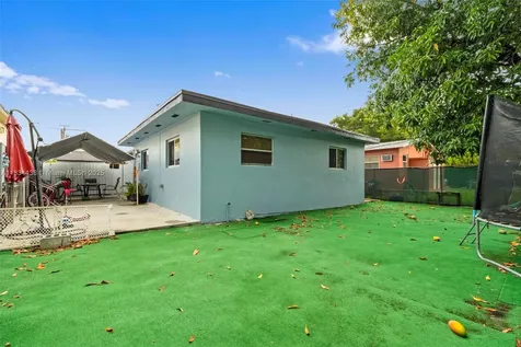 938 SE 12th Street Hialeah FL 33010