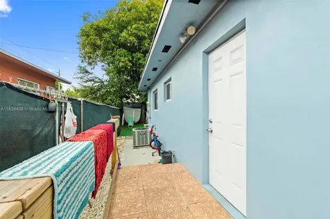 938 SE 12th Street Hialeah FL 33010