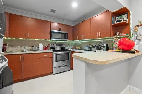 938 SE 12th Street Hialeah FL 33010