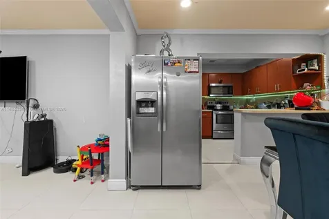 938 SE 12th Street Hialeah FL 33010