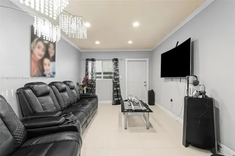 938 SE 12th Street Hialeah FL 33010