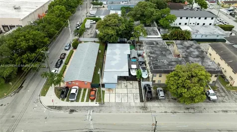 938 SE 12th Street Hialeah FL 33010