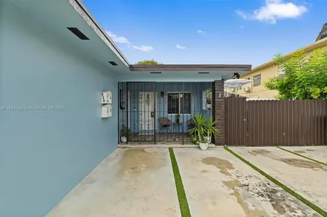 938 SE 12th Street Hialeah FL 33010