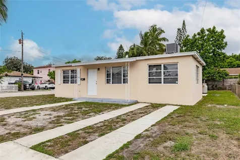 4423 Lake Avenue West Palm Beach FL 33405