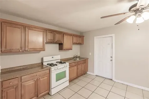 4423 Lake Avenue West Palm Beach FL 33405