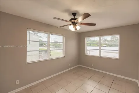 4423 Lake Avenue West Palm Beach FL 33405