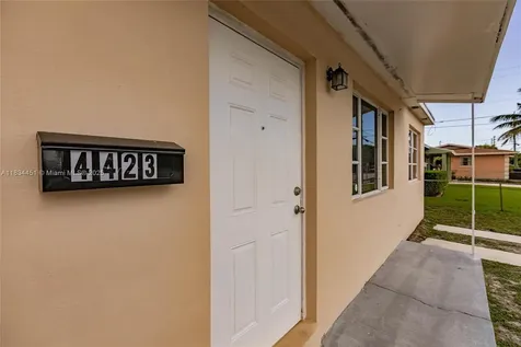 4423 Lake Avenue West Palm Beach FL 33405