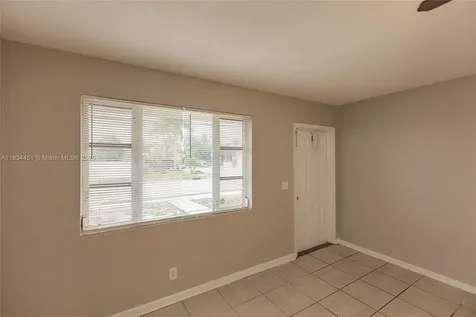 4423 Lake Avenue West Palm Beach FL 33405