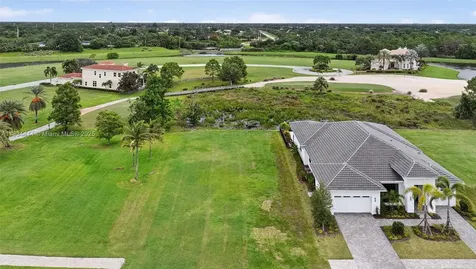 172 SE Rio Angelica Port St. Lucie FL 34984