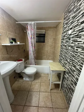 561 NE 159th Street Miami FL 33162