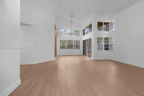 1525 Seabay Road Weston FL 33326