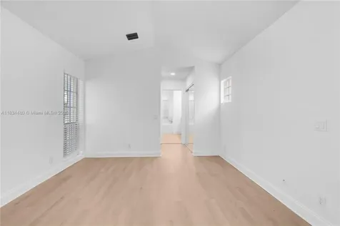 1525 Seabay Road Weston FL 33326