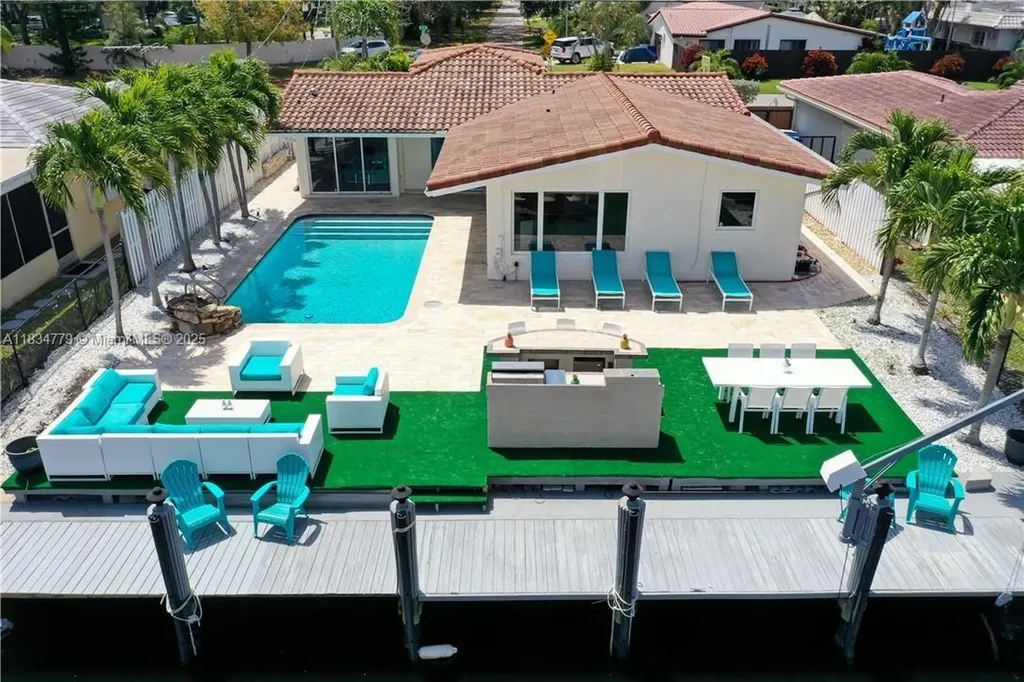 2321 SE 15th Street Pompano Beach FL 33062