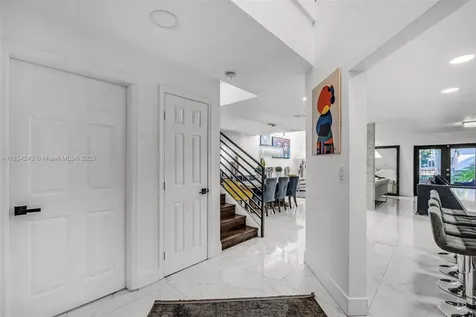 9825 Fairway Cove Lane Plantation FL 33324