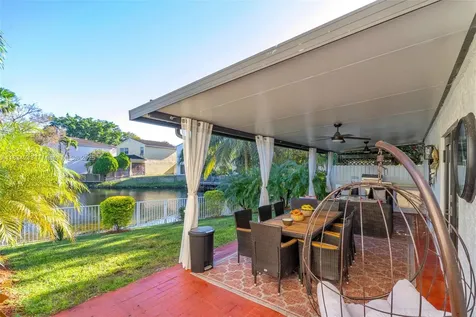 9825 Fairway Cove Lane Plantation FL 33324
