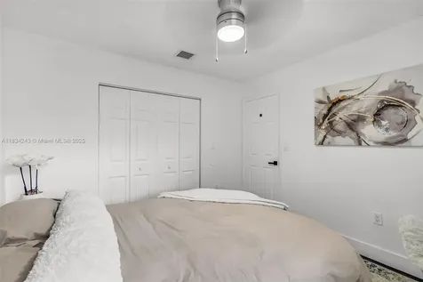 9825 Fairway Cove Lane Plantation FL 33324