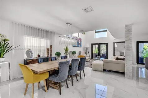 9825 Fairway Cove Lane Plantation FL 33324