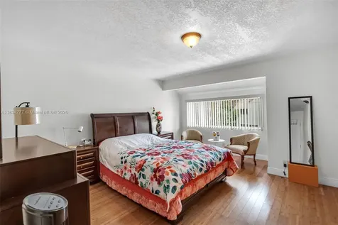 8256 NW 9th Court Plantation FL 33324