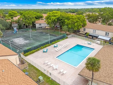8256 NW 9th Court Plantation FL 33324
