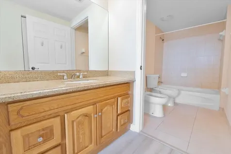 4242 NW 2 Street Miami FL 33126