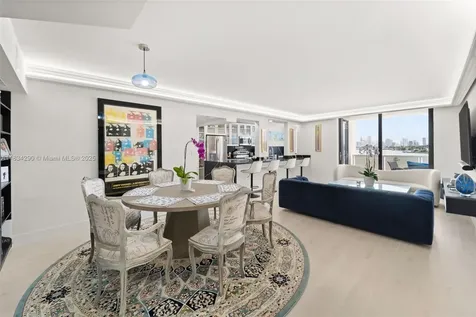 9 Island Avenue Miami Beach FL 33139