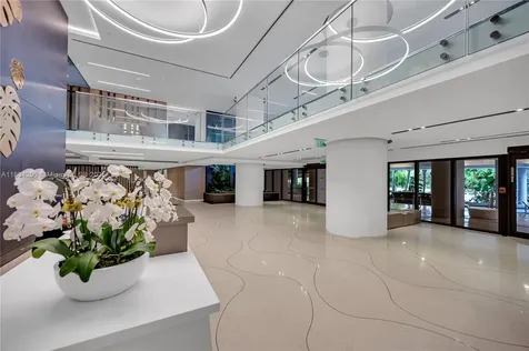 9 Island Avenue Miami Beach FL 33139