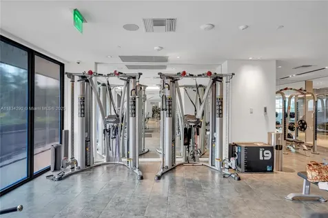 9 Island Avenue Miami Beach FL 33139