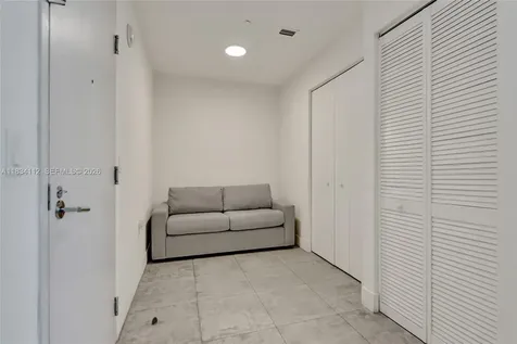 239 SW 9th Street Miami FL 33130
