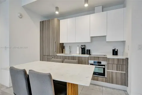 239 SW 9th Street Miami FL 33130