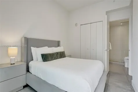 239 SW 9th Street Miami FL 33130