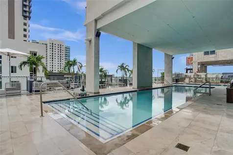 239 SW 9th Street Miami FL 33130
