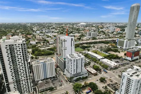 239 SW 9th Street Miami FL 33130