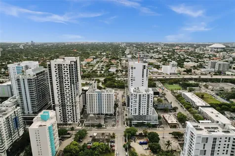 239 SW 9th Street Miami FL 33130