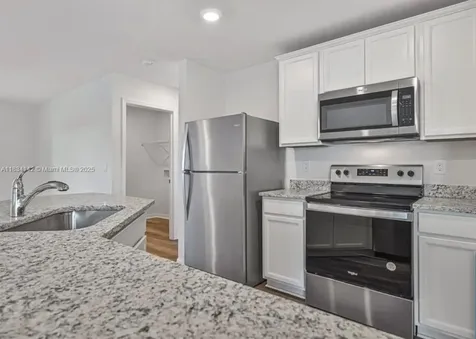 861 Winwood Circle Fort Myers FL 33913