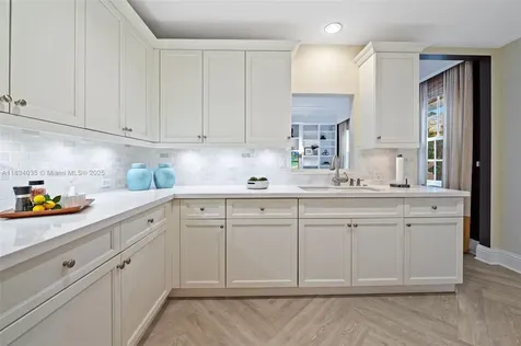 568 Loretto Avenue Coral Gables FL 33146