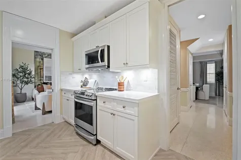 568 Loretto Avenue Coral Gables FL 33146