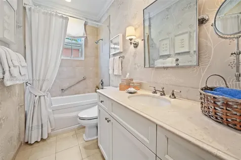 568 Loretto Avenue Coral Gables FL 33146