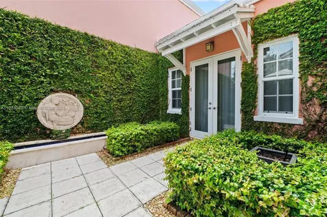 568 Loretto Avenue Coral Gables FL 33146