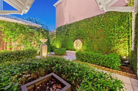 568 Loretto Avenue Coral Gables FL 33146