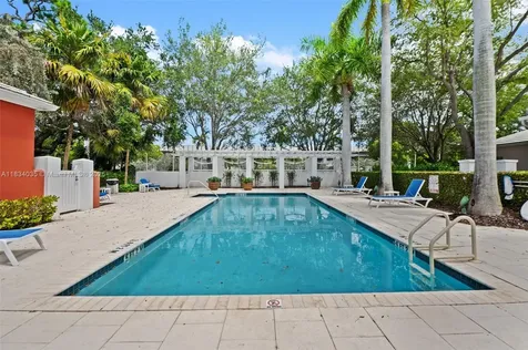 568 Loretto Avenue Coral Gables FL 33146